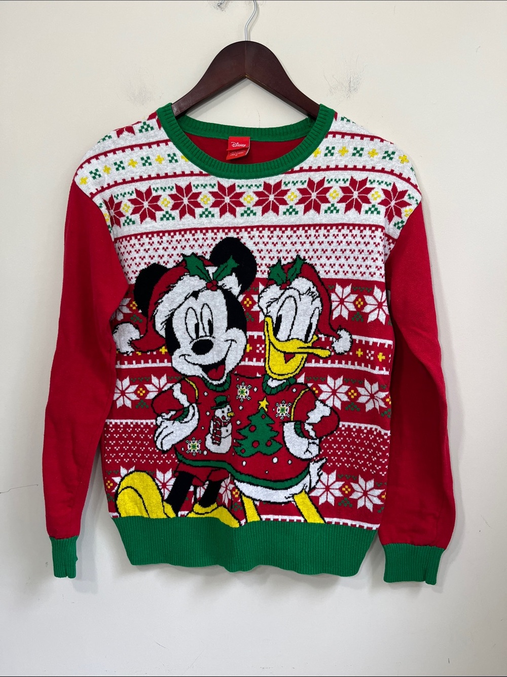 Disney Women's Long Sleeve Christmas Sweater Size Medium